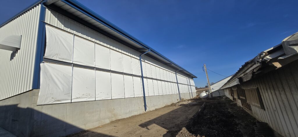60'x130' livestock metal building